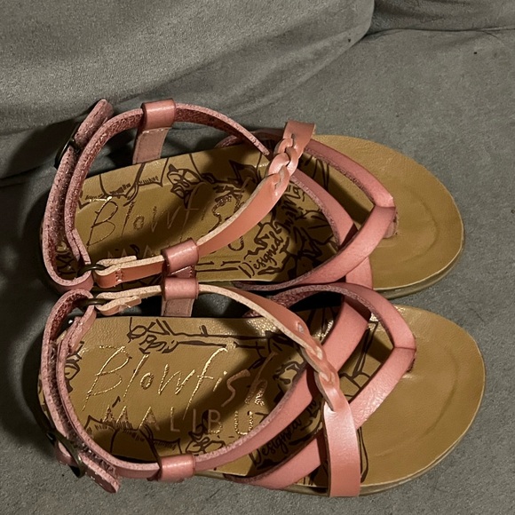 Toddler girls blowfish sandals no tags but brand new - Picture 2 of 4
